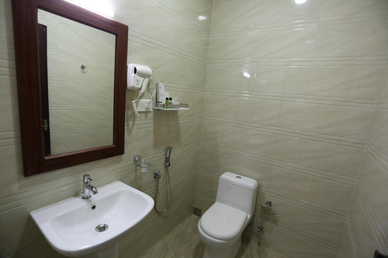 Hotel White City North Paravur エクステリア 写真